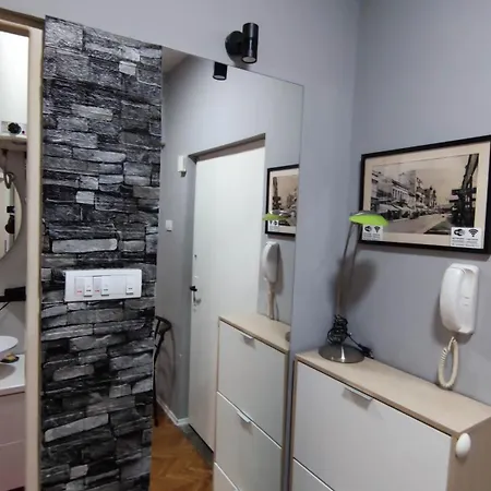 Rooms21 Lägenhet Ni